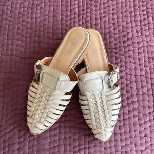 Flat sandals, closed toe size 8, pale off white